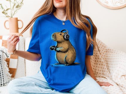 gaming capybara shirt funny gamer capybara with headphones